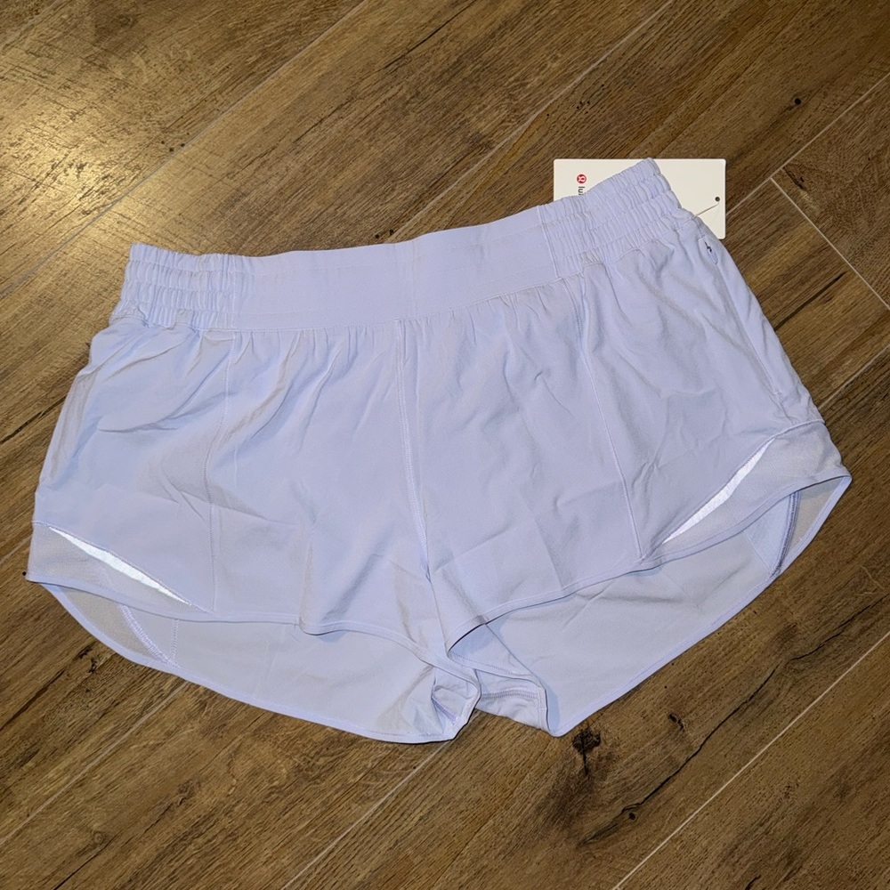 Lululemon Hotty Hot HR 2.5” Lined Shorts